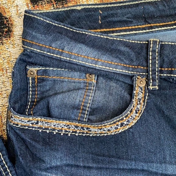 Embellished Pocket Dark Wash Distressed Denim Jeans women 18 - Picture 4 of 13